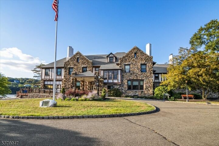 Property Photo: 22 S Brookside Dr NJ 07866