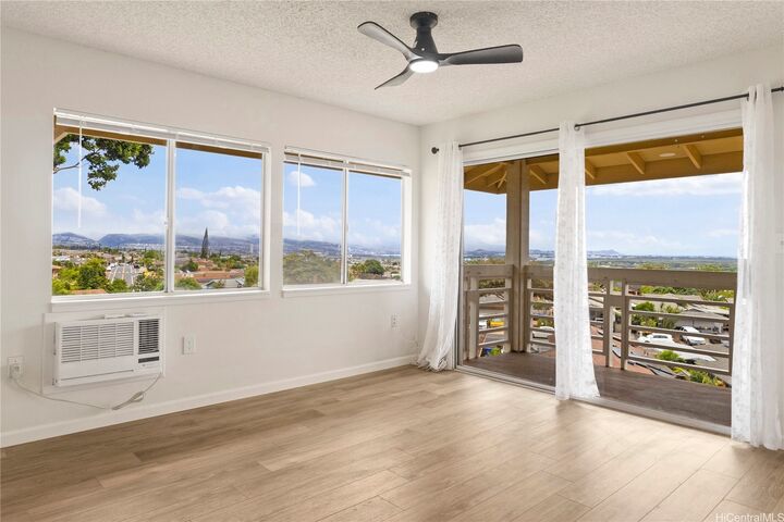 94-512 Kupuohi Street 10-203  Waipahu HI 96797 photo