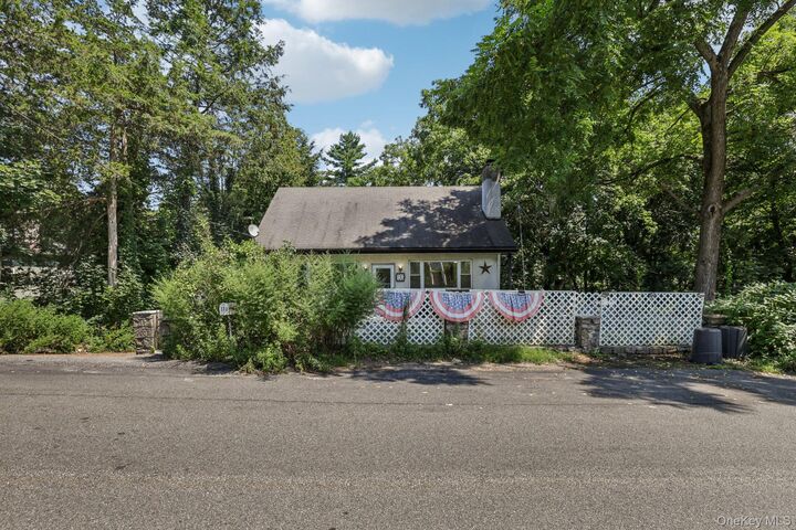 130 Hewitt Street  Lake Peekskill NY 10537 photo