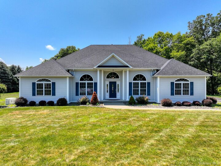 Property Photo:  14 Regan Way  NY 12526 