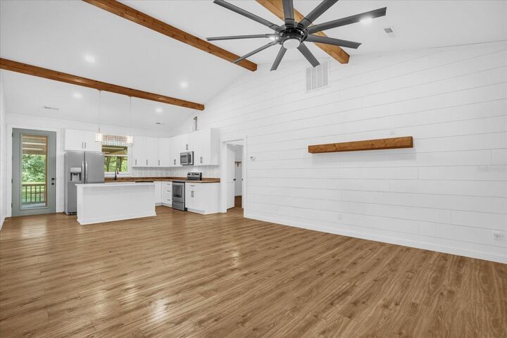 Property Photo: 8320 Mathews Road FL 33809