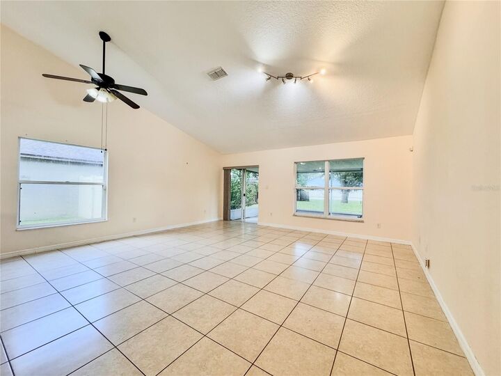 Property Photo:  10624 Creel Court  FL 32825 