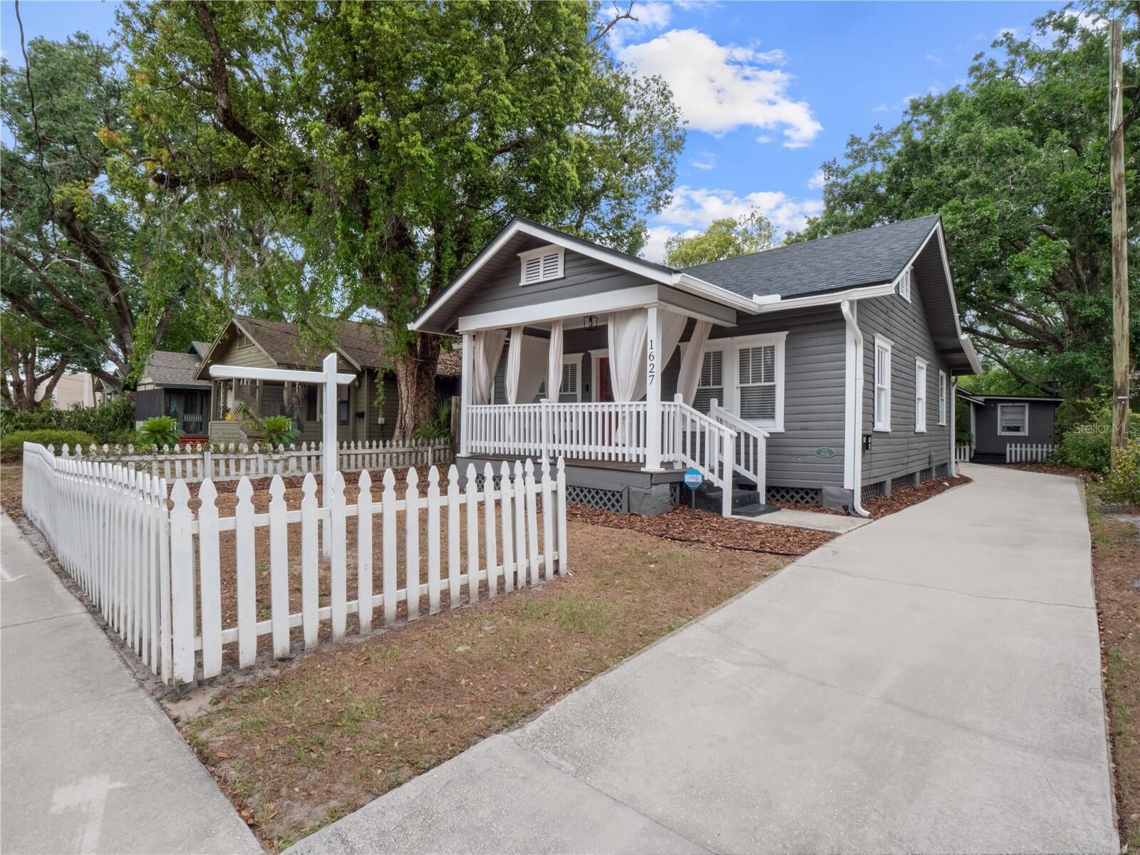 Property Photo:  1627 E Concord Street  FL 32803 