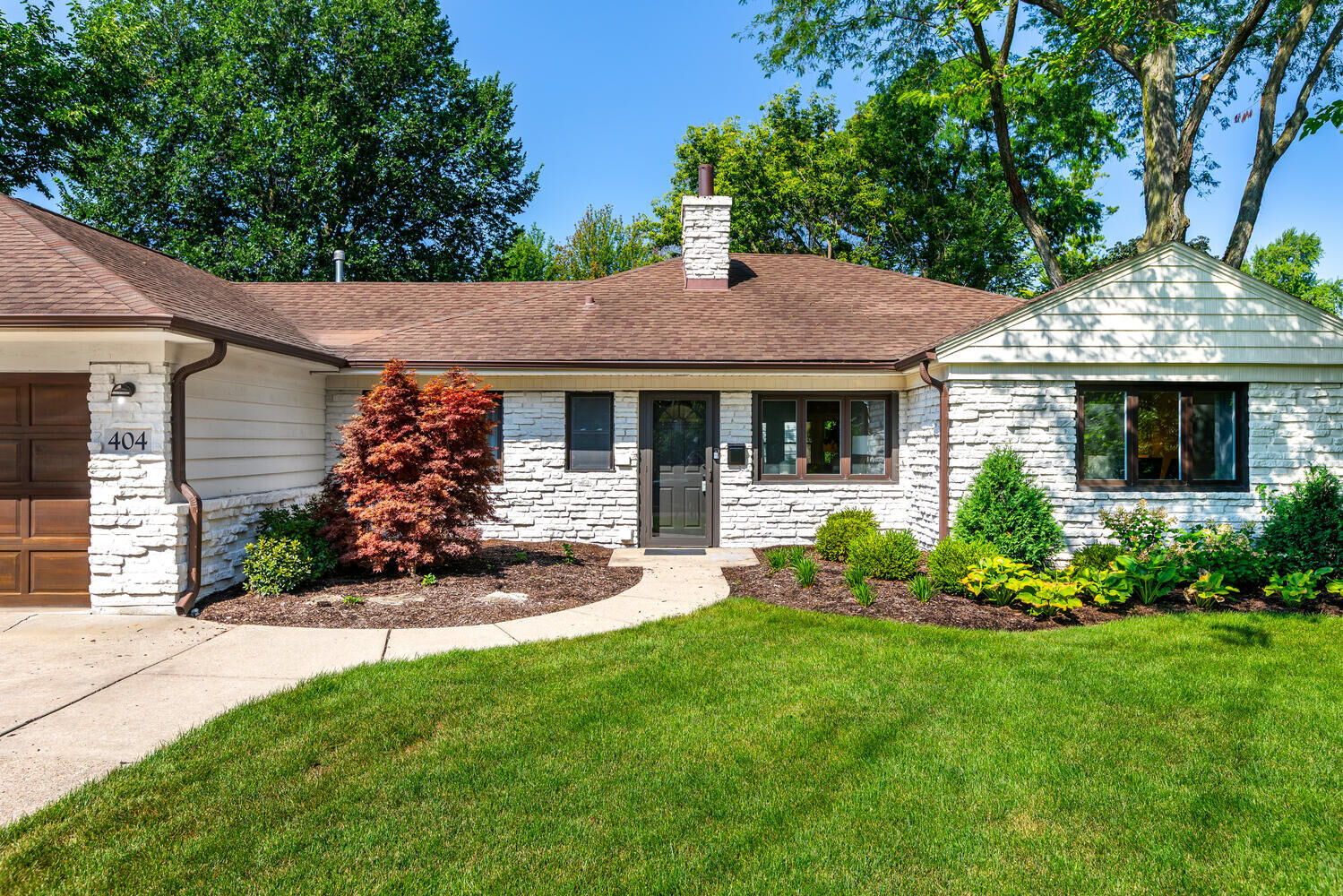 Property Photo:  404 S York Street  IL 60126 