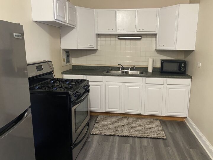 Property Photo:  2411 W Balmoral Avenue 3G  IL 60625 