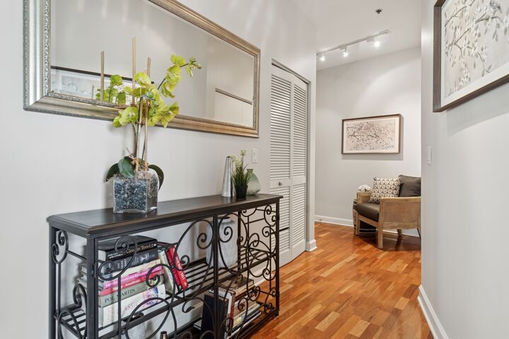 Property Photo: 1322 S Prairie Avenue 1913 IL 60605