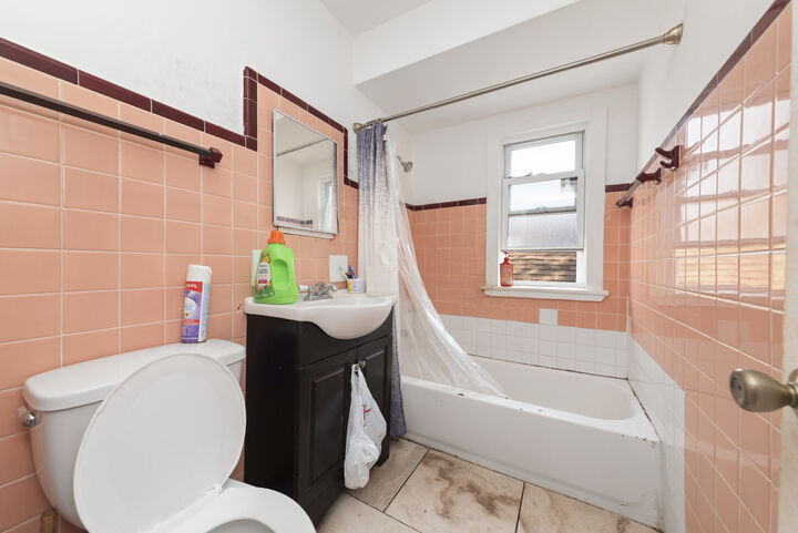 Property Photo: 6935 S Campbell Avenue IL 60629
