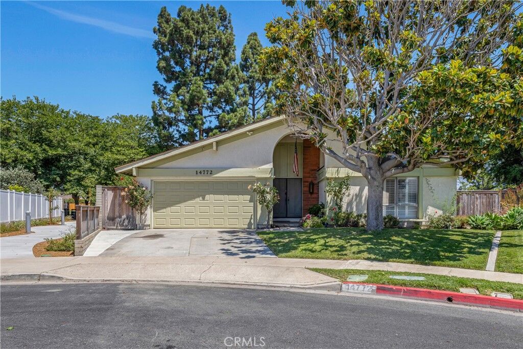 Property Photo: 14772 Briarcliff Place CA 92780