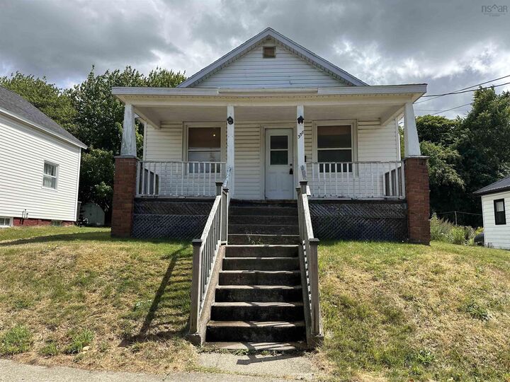 358 Royal Avenue  Sydney NS B1P 4N5 photo