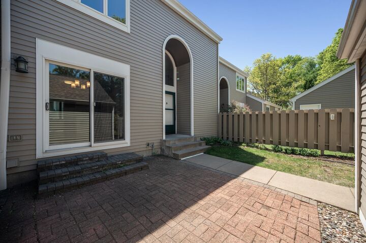 Property Photo:  1174 Saint Clair Avenue  MN 55105 