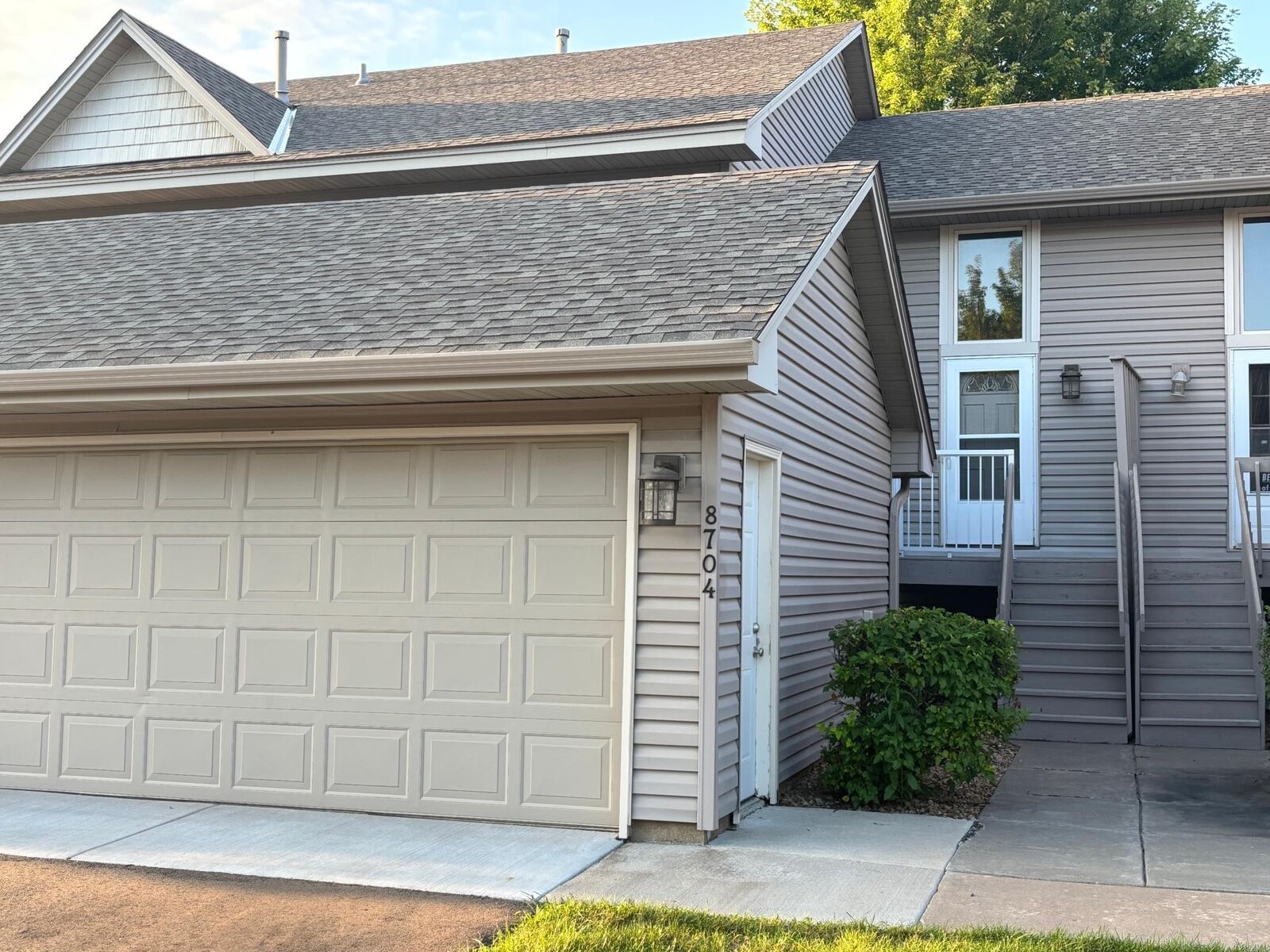 Property Photo:  8704 Cottonwood Lane N  MN 55369 