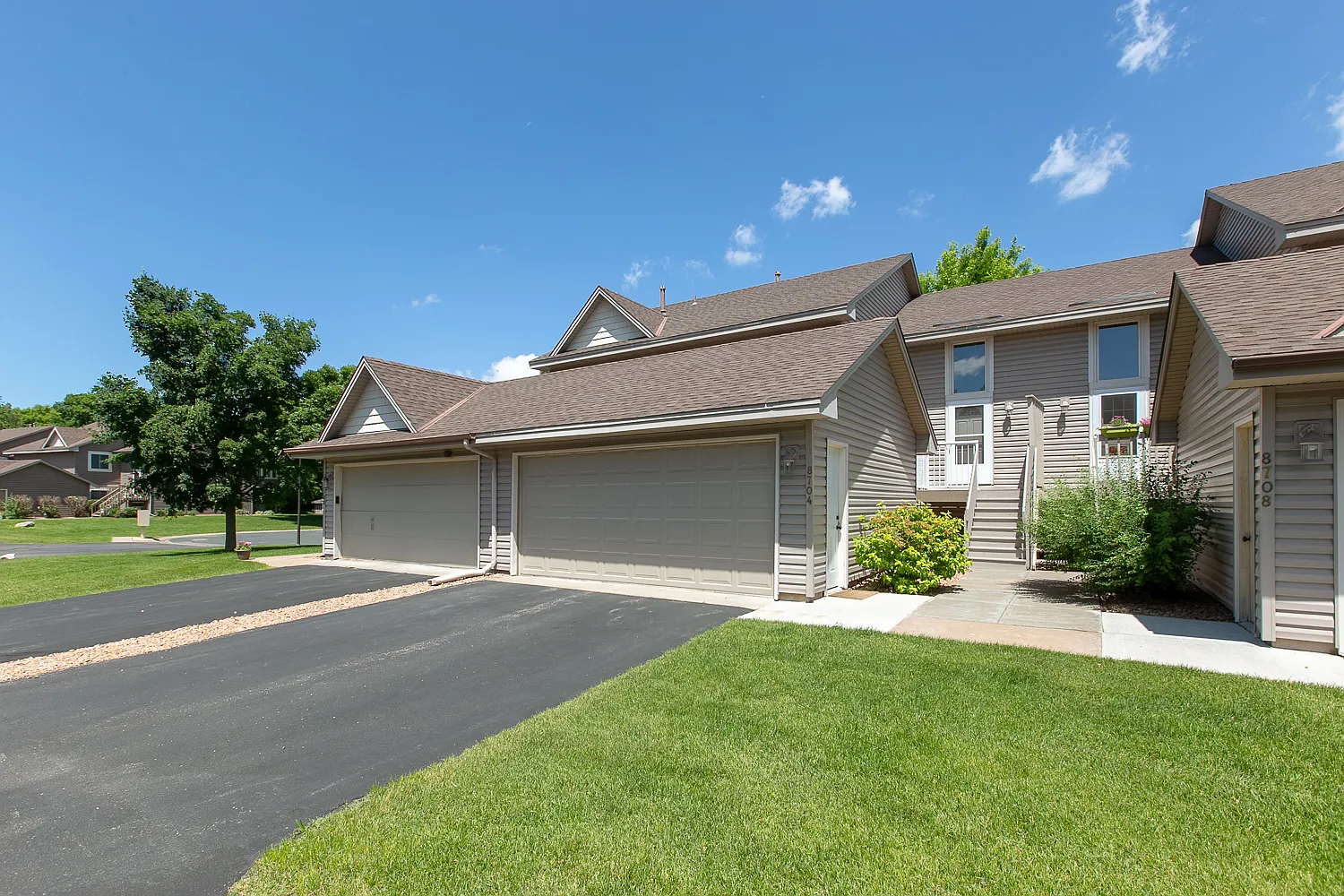 Property Photo:  8704 Cottonwood Lane N  MN 55369 
