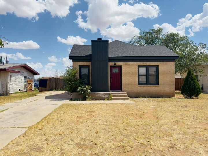 Property Photo: 3311 Sycamore TX 79703