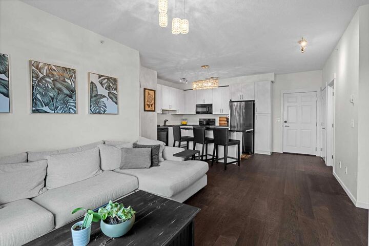 Property Photo: 755 Copperpond Boulevard SE 4406 AB T2Z 4R2