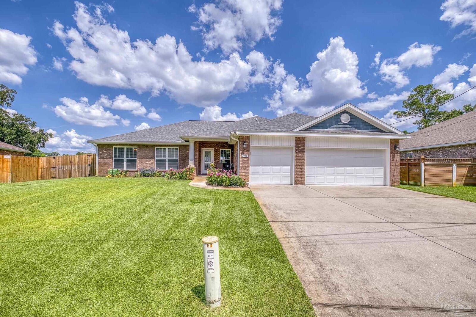 Property Photo: 3445 Doddie Ln FL 32566