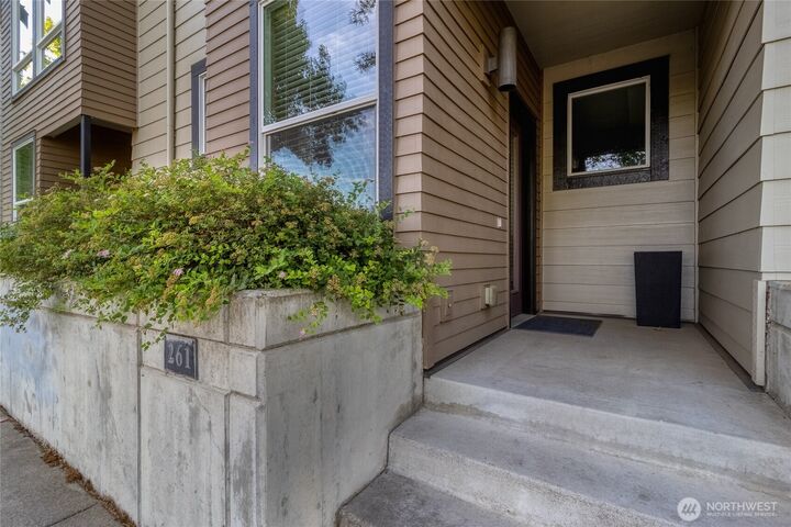 Property Photo:  261 W Sumach Street  WA 99362 