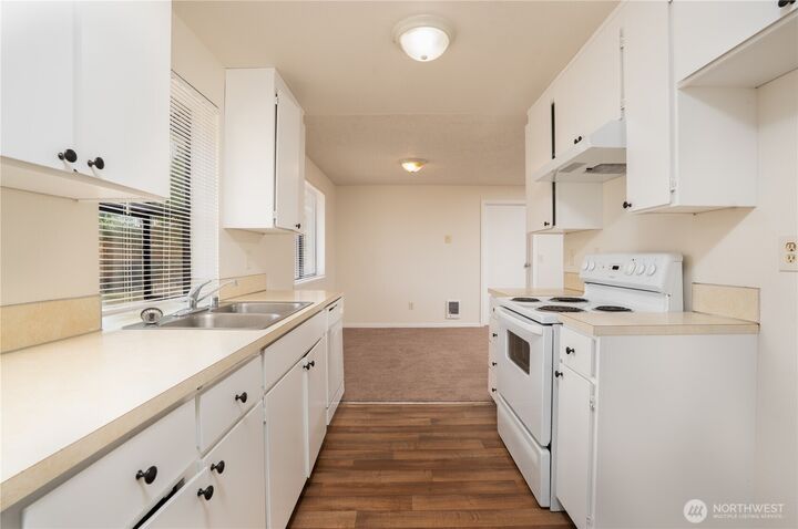 Property Photo:  17325  11th Avenue Ct E  WA 98387 