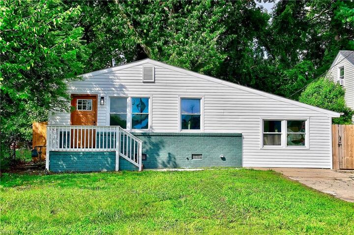 Property Photo:  1525 Palmyra St  VA 23502 