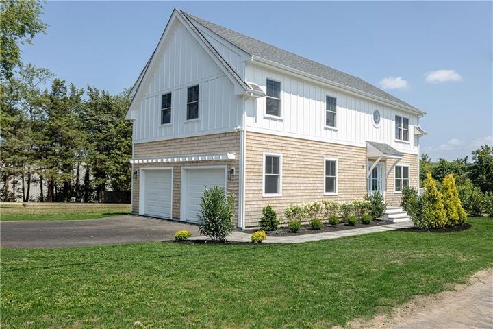 10 Mount Hope Avenue  Portsmouth RI 02871 photo
