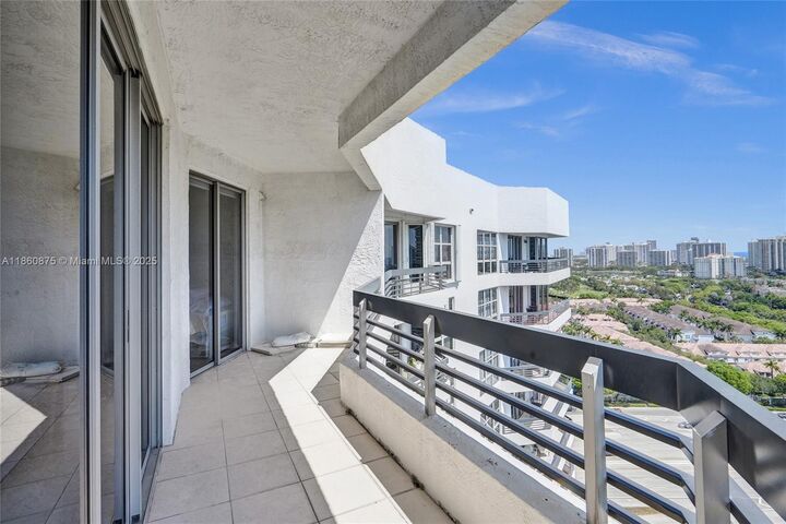 Property Photo:  3400 NE 192nd St Ph11  FL 33180 