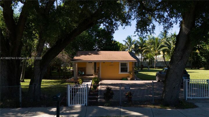 Property Photo: 2081 NW 104th St FL 33147