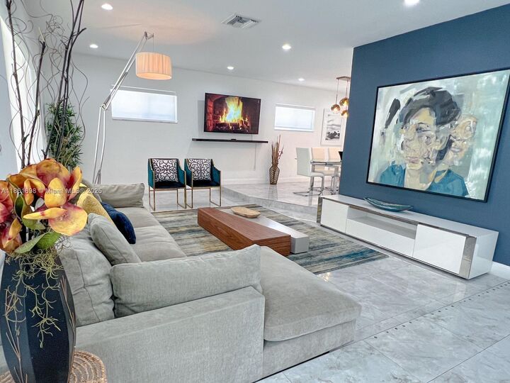 Property Photo: 200 NW 86th St FL 33150