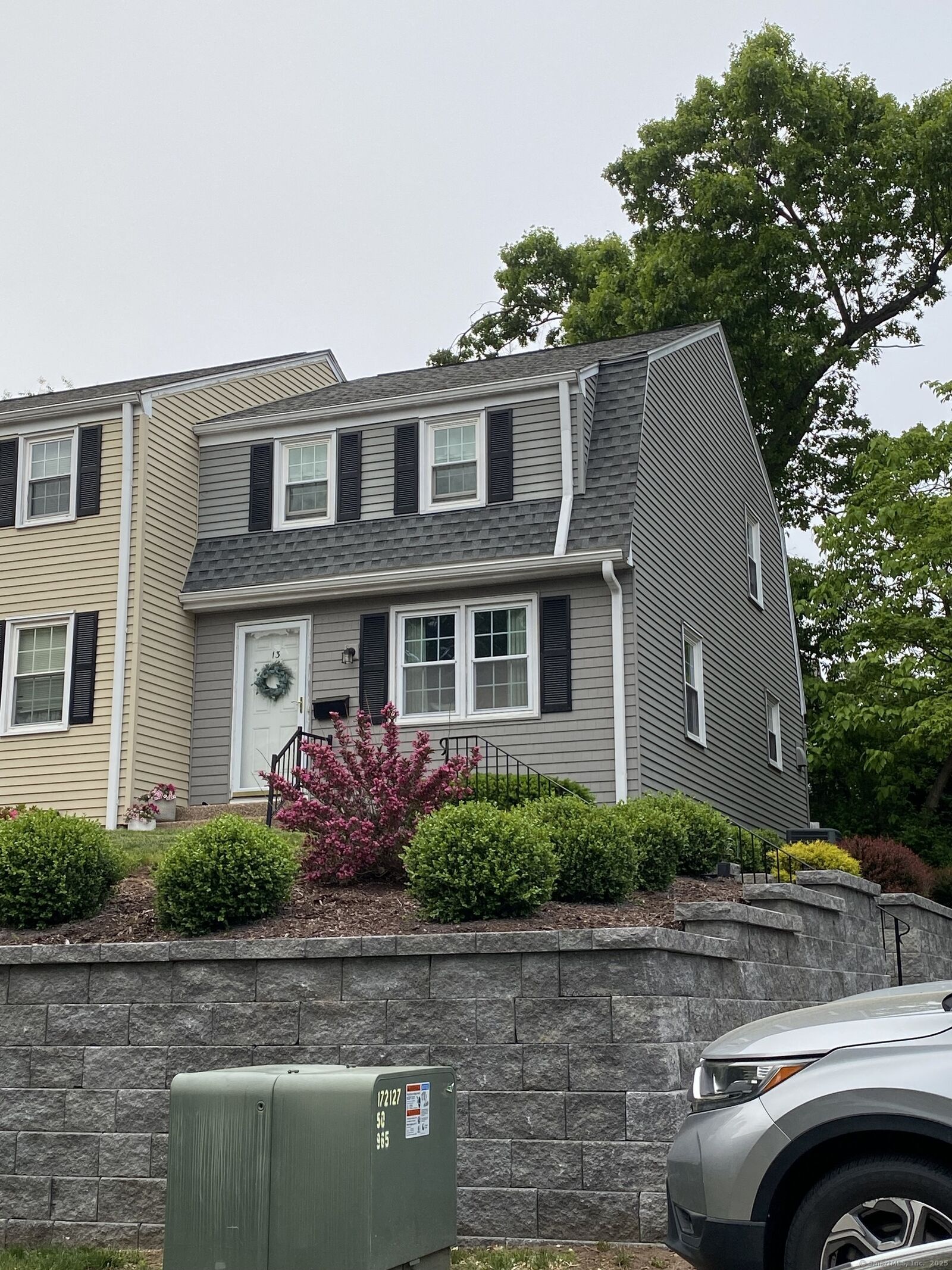 Property Photo: 13 Boxwood Lane 13 CT 06033