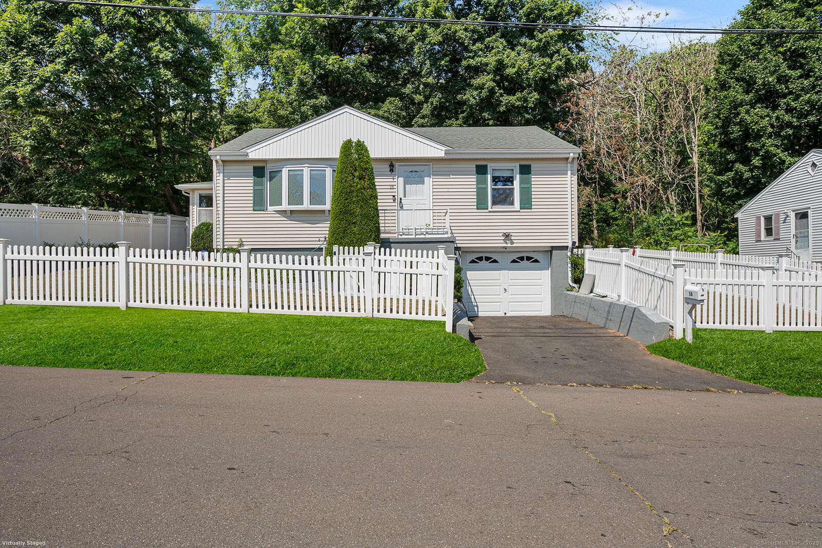 Property Photo:  16 1st Avenue  CT 06513 