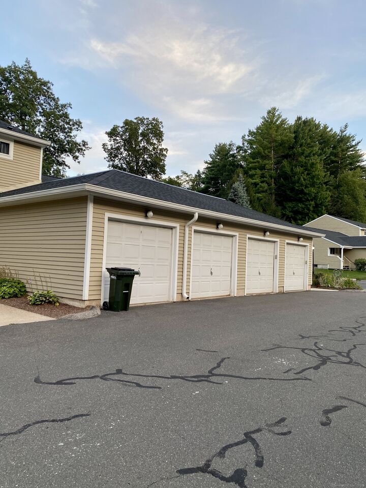 Property Photo:  10 Wiggins Farm Drive  CT 06070 