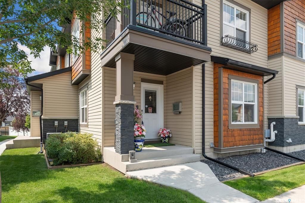 Property Photo:  1015 Patrick Crescent 203  SK S7W 0M1 