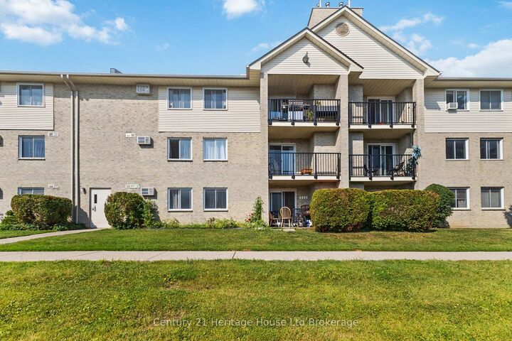 Property Photo:  737 Deveron Crescent 217  ON N5Z 4X9 