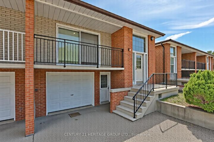 Property Photo:  107 Hazelnut Crescent  ON M2J 4W4 