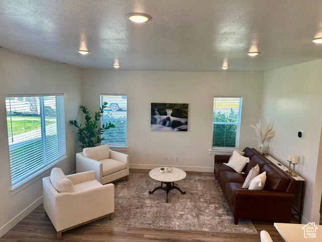 Property Photo: 520 W 400 S UT 84332