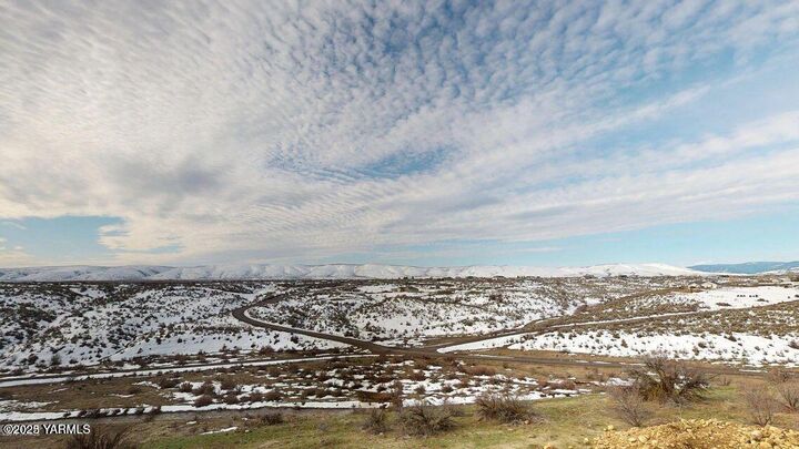 Property Photo:  Nka E Pheasant Hill Rd  WA 98908 