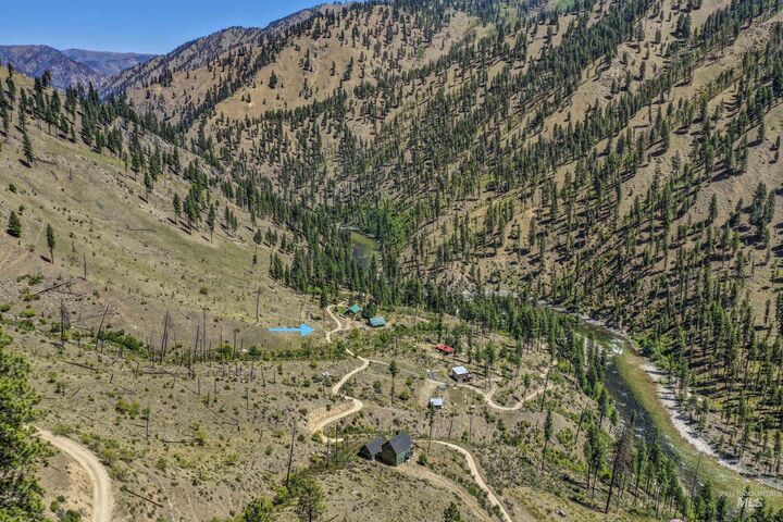 Property Photo: 117 Dustin Rd ID 83671