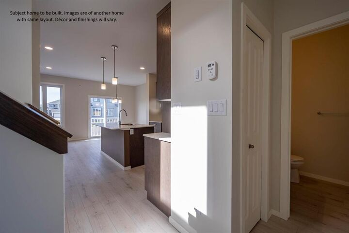 Property Photo:  61 Harvest Lane  MB R5A 0B6 