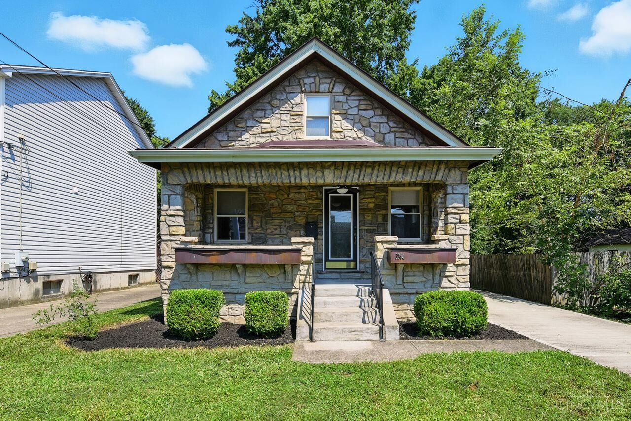 Property Photo:  6744 Murray Avenue  OH 45227 