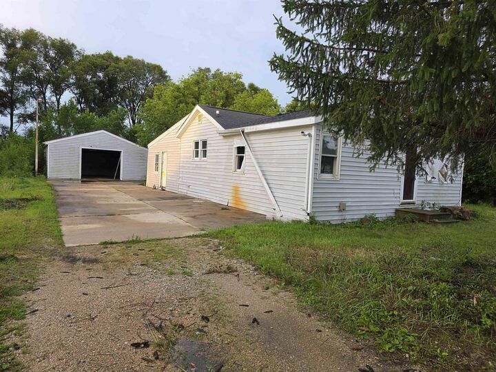 1113 Lindale Street  Cedar Falls IA 50613 photo