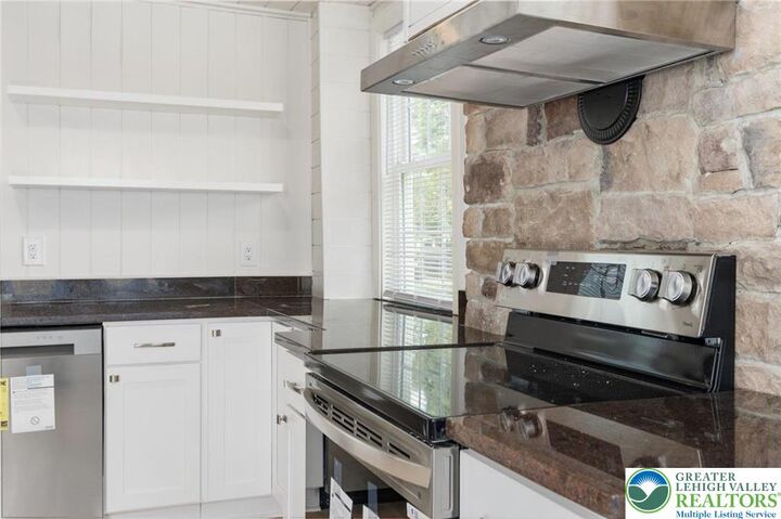 Property Photo:  1924 Rt 212  PA 18951 