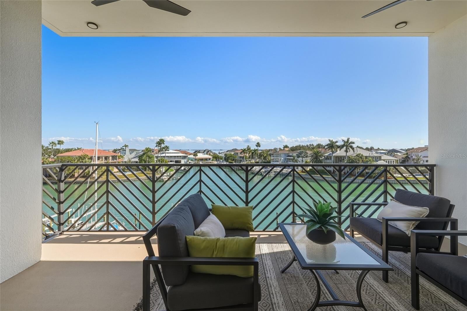 Property Photo:  455 Pinellas Bayway S 4A  FL 33715 