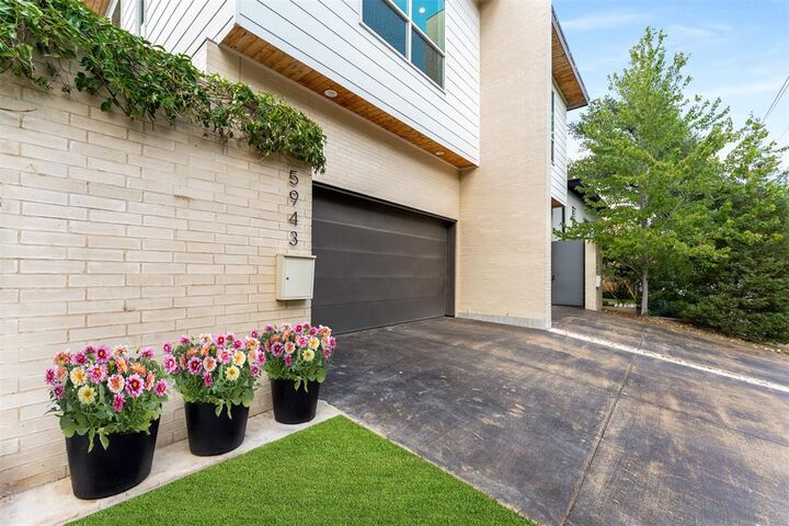 5943 Oram Street  Dallas TX 75206 photo