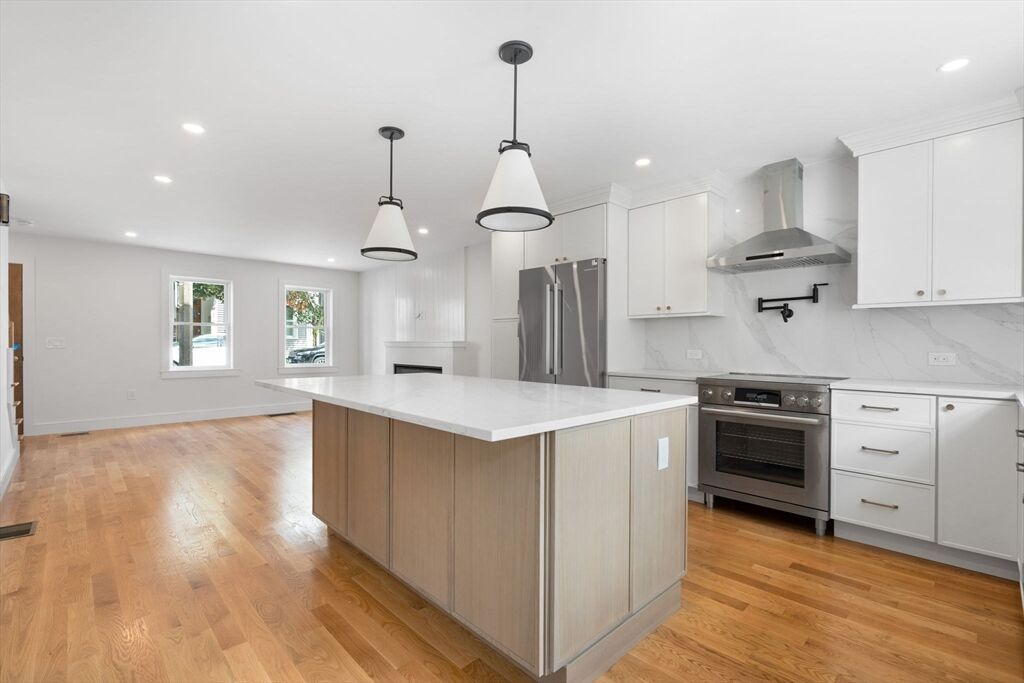 Property Photo: 597 E 2nd St MA 02127