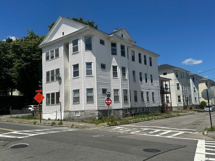123 Dorchester St.  Worcester MA 01604 photo