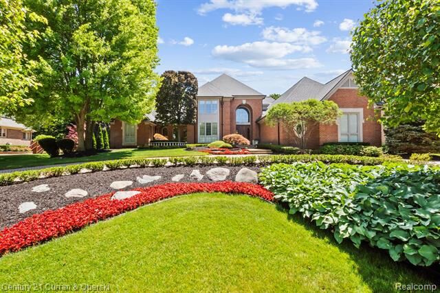 18878 Oak Leaf Lane  Northville MI 48168 photo