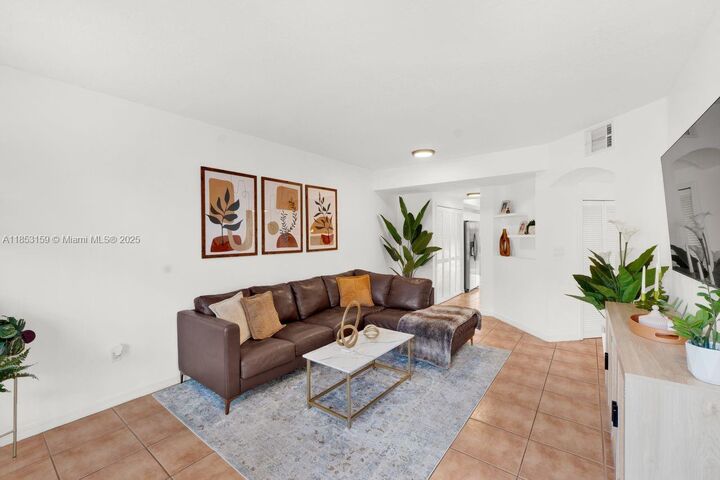 Property Photo:  10150 SW 88th St 108  FL 33176 