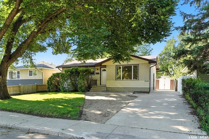 Property Photo:  1626 Early Drive  SK S7H 3K3 