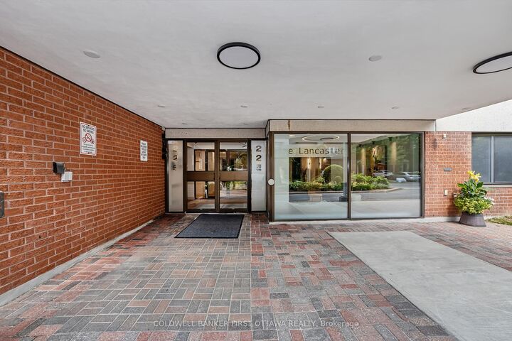 Photo de la propriété:  225 Alvin Road 111  ON K1K 4H6 