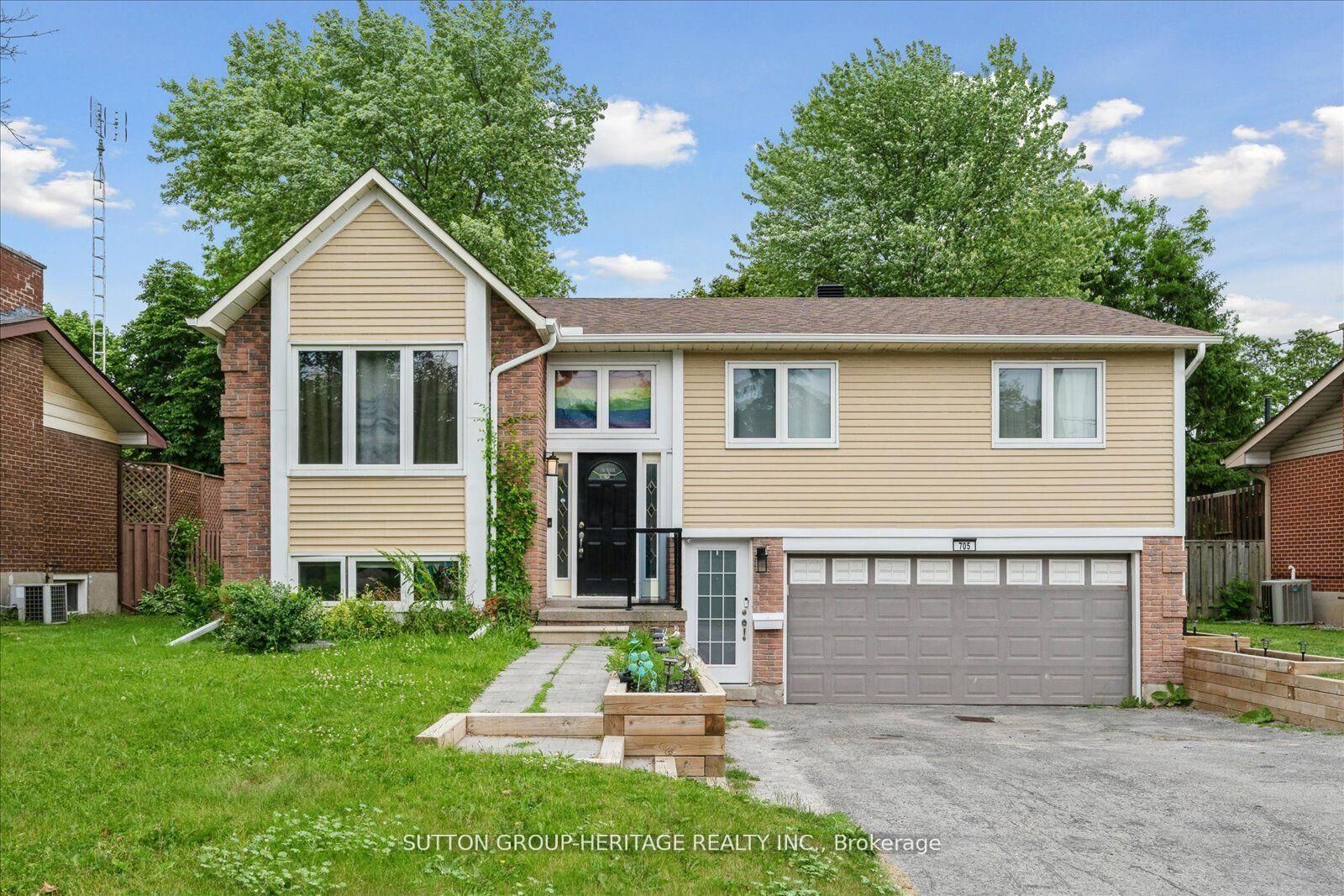 Property Photo: 705 Anderson Street ON L1N 3W1