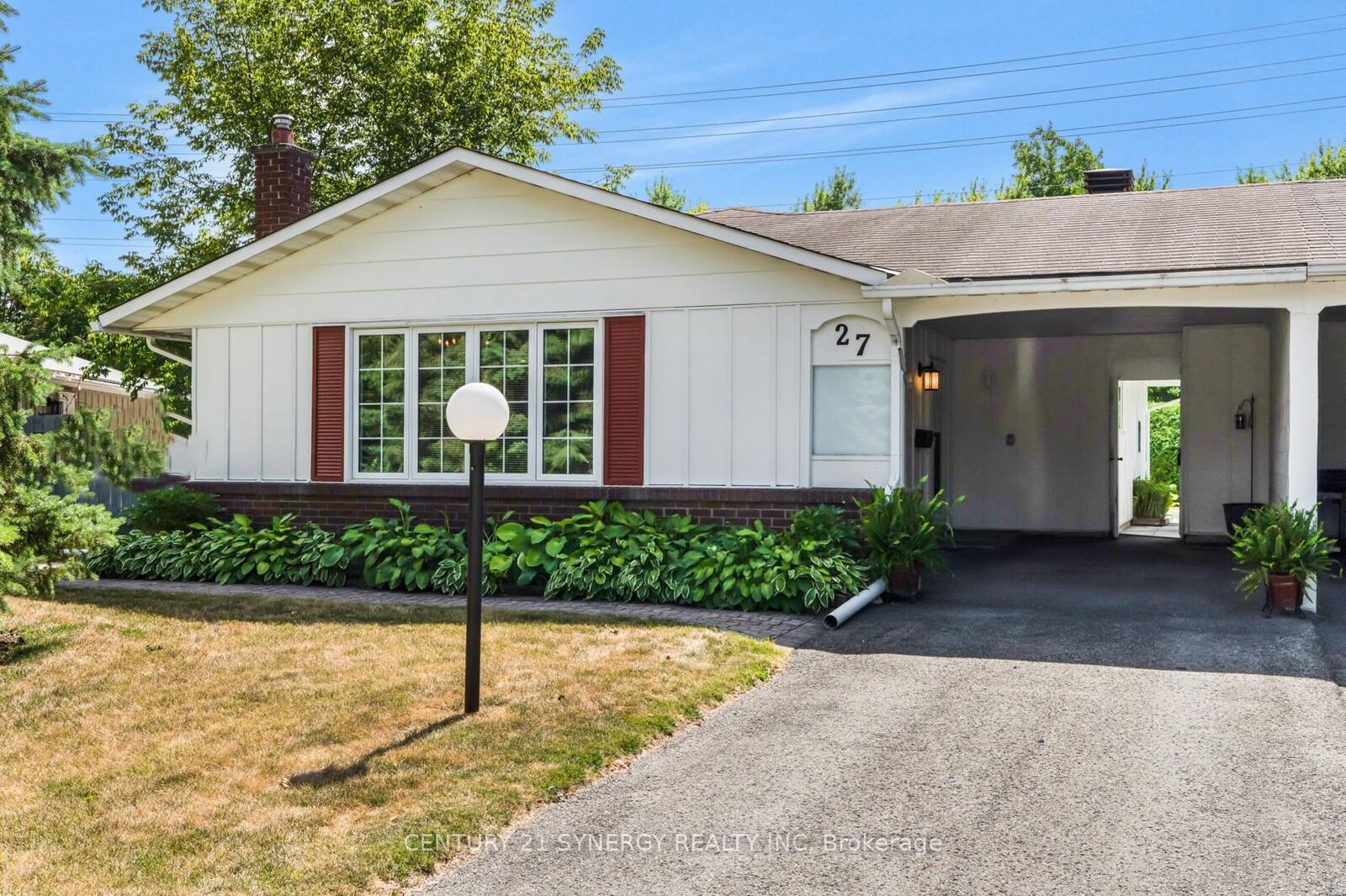 Property Photo:  27 Midland Crescent  ON K2H 8N2 
