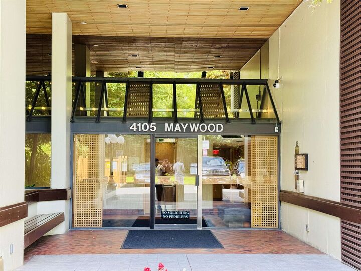 Photo de la propriété: 4105 Maywood Street 1704 BC V5H 4A3